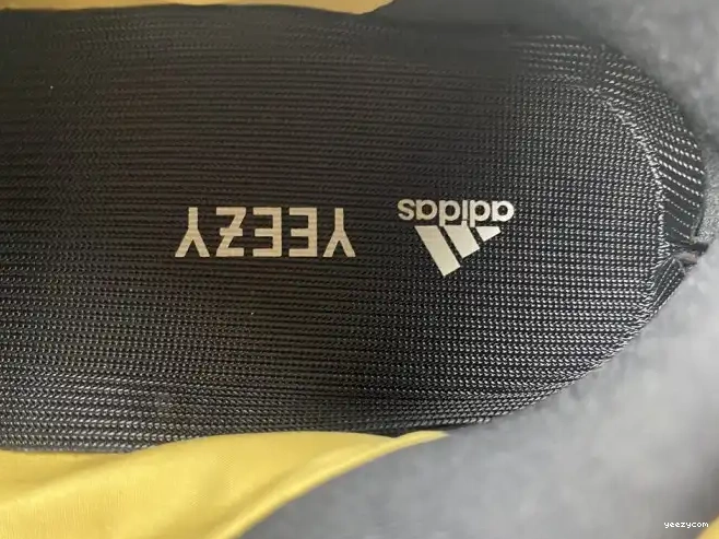 Yeezy GZ0717 Flux' 700 Boost MNVN 'Honey 0504